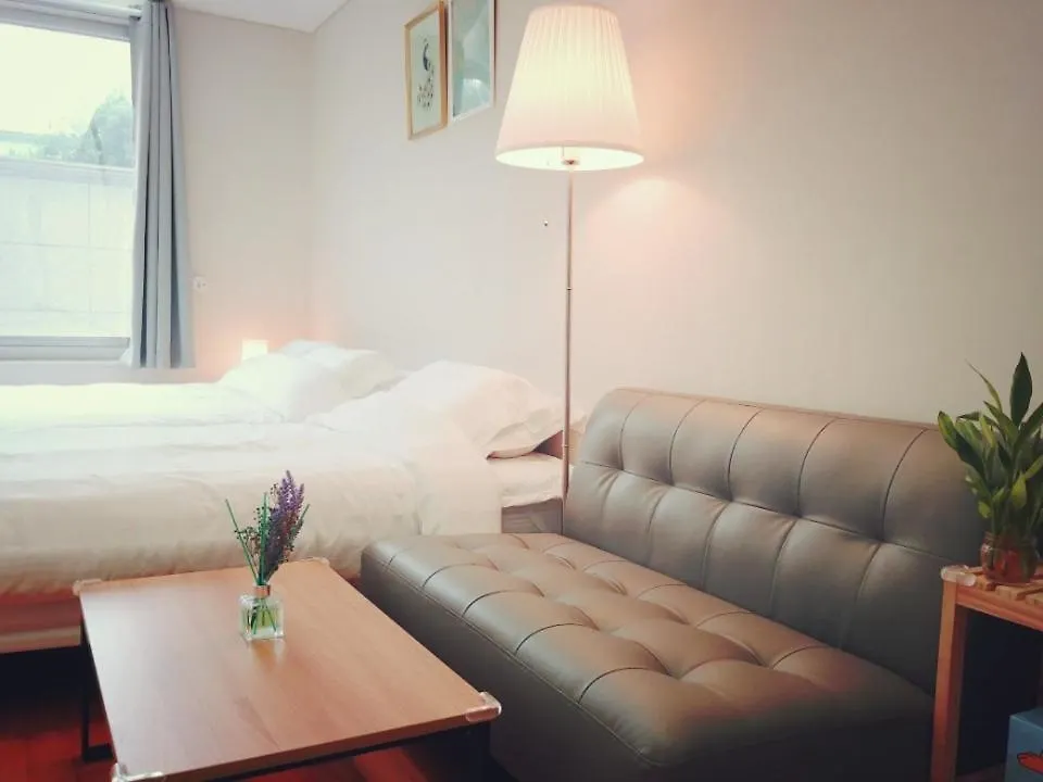 Studio In Central Seoul Apartment